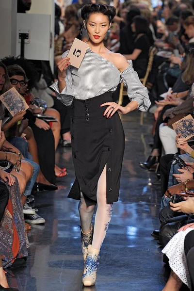 Look 5